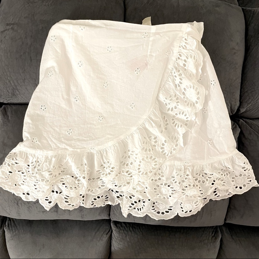 Bohemian White Eyelet Wrap Skirt 100% (Size: medium)